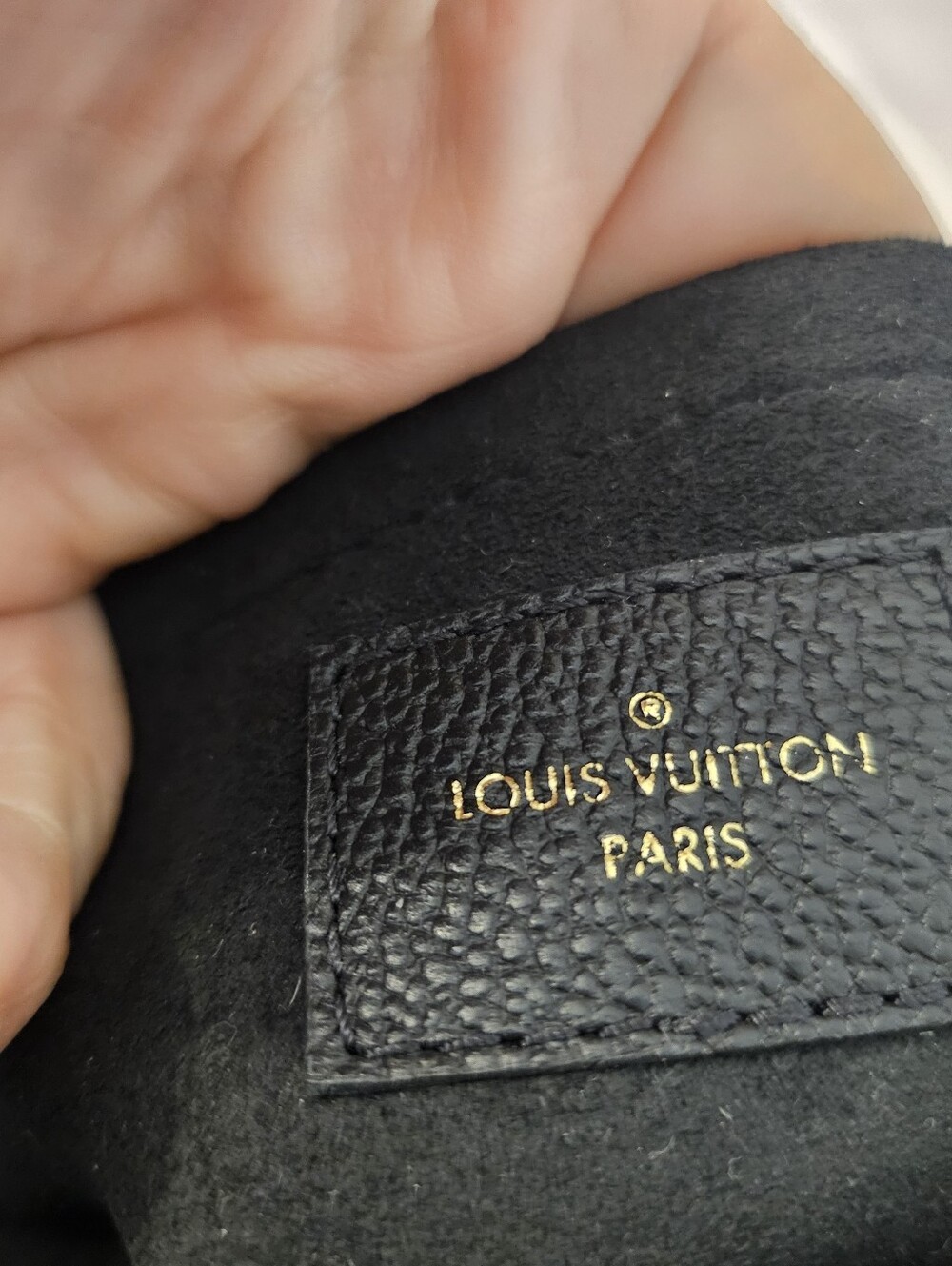 Louis Vuitton Speedy 20 Bandoulière Black Empreinte Microchipped - Picture 13 of 16
